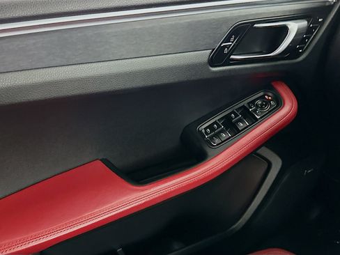 Used 2021 Porsche Macan GTS image 14