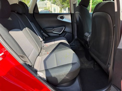 Certified 2023 Kia Soul LX FWD image 23