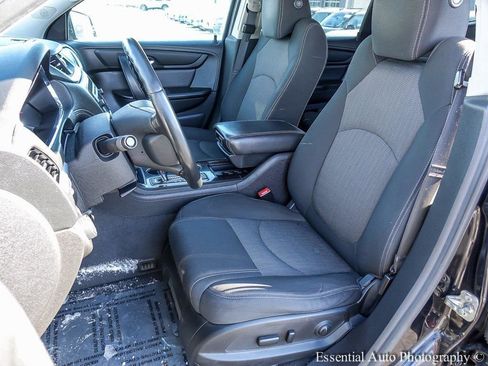 Used 2016 Chevrolet Traverse LT image 9