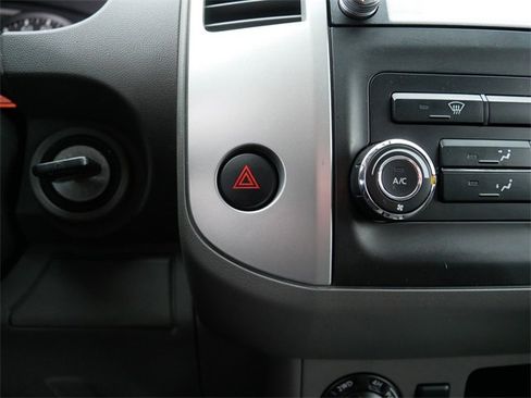 Used 2019 Nissan Frontier SV image 31