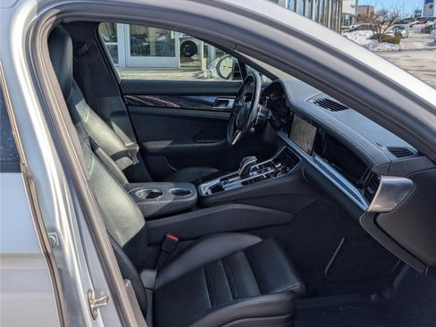Used 2018 Porsche Panamera 4S image 10
