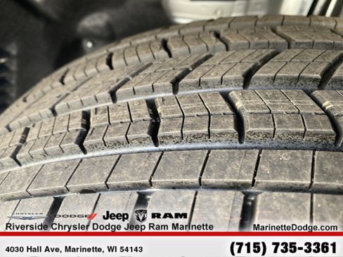 New 2025 Jeep Grand Cherokee Altitude image 12