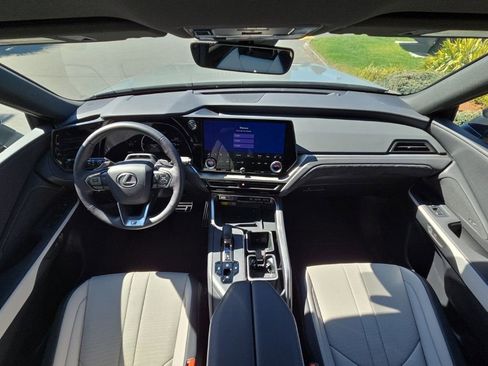 Certified 2025 Lexus TX 500h AWD w/ Technology Package image 22