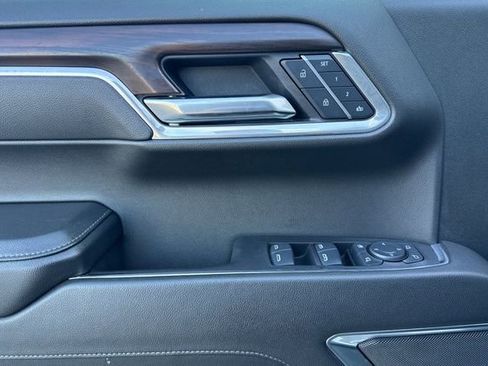 Used 2025 GMC Sierra 1500 SLT image 11