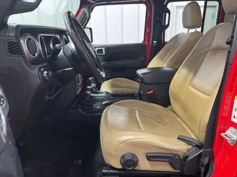 Used 2018 Jeep Wrangler Unlimited Rubicon w/ Dual Top Group AWD/4WD image 2