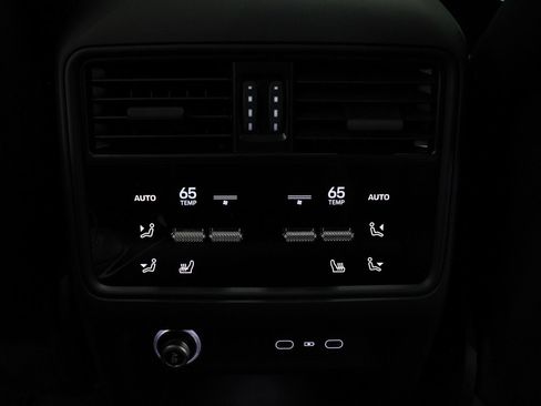New 2026 Porsche Cayenne AWD/4WD image 30