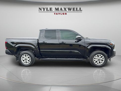 Used 2024 Toyota Tacoma SR AWD/4WD image 10