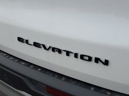 New 2025 GMC Acadia Elevation image 6