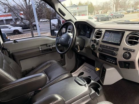 Used 2012 Ford F650 2WD Crew Cab Super Duty image 33
