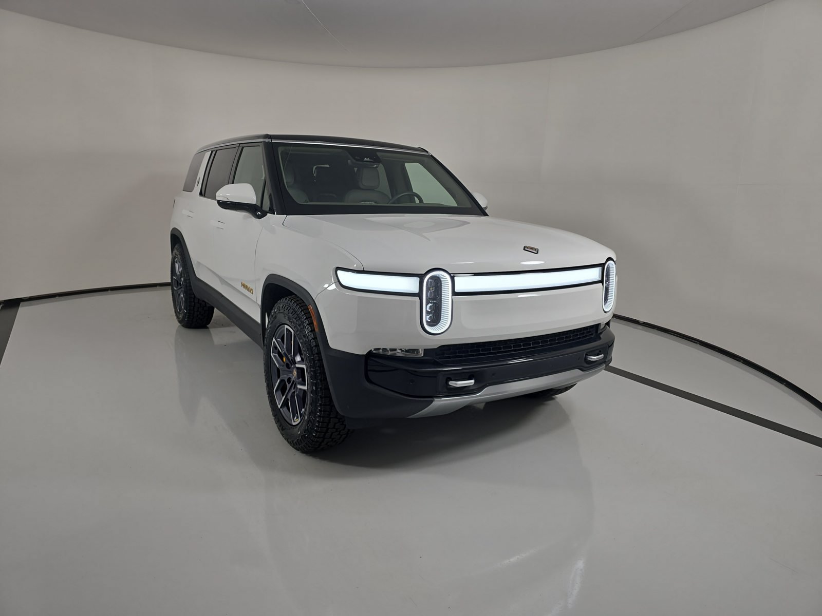 Used 2022 Rivian R1S Launch Edition Quad AWD/4WD image 7