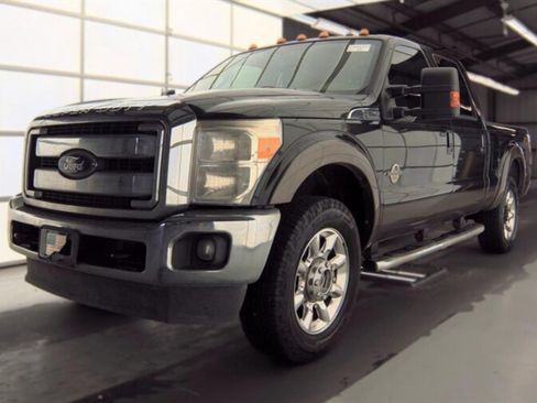 Used 2015 Ford F250 Lariat w/ Lariat Interior Package AWD/4WD image 1