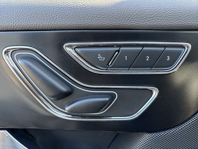 Used 2020 Lincoln Corsair Reserve w/ Appearance Package FWD image 18