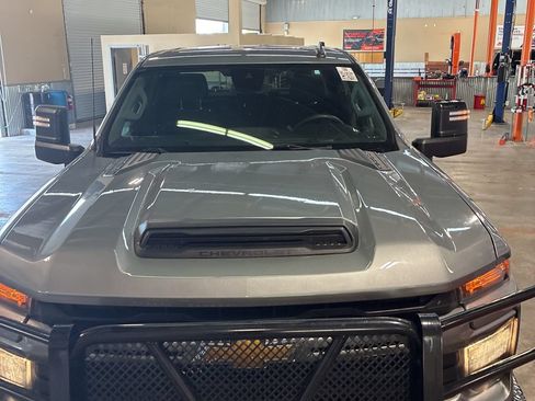 Used 2024 Chevrolet Silverado 2500 Custom w/ Custom Convenience Package AWD/4WD image 3