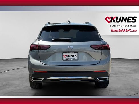 Used 2024 Buick Envision Preferred AWD/4WD image 9