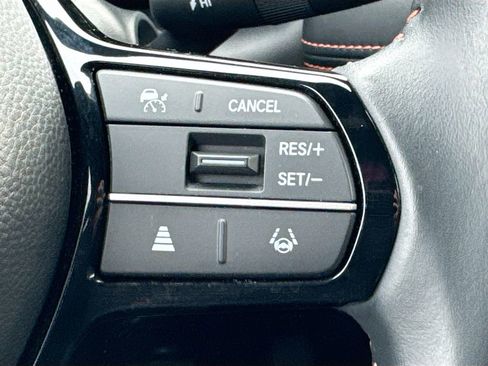 Used 2024 Honda HR-V Sport image 11