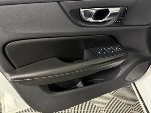 Used 2022 Volvo S60 B5 Momentum image 24