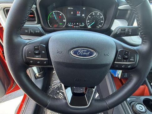 Certified 2023 Ford Maverick XLT w/ XLT Luxury Package FWD image 18