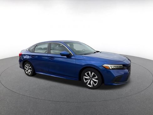 Used 2022 Honda Civic LX image 2