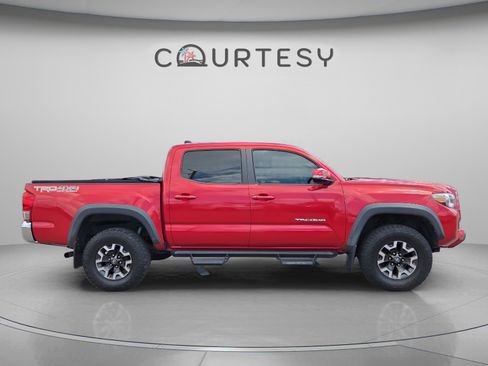 Used 2016 Toyota Tacoma TRD Off-Road w/ Towing Package AWD/4WD image 6