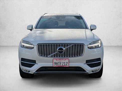 Used 2017 Volvo XC90 T6 Inscription w/ Vision Package image 2