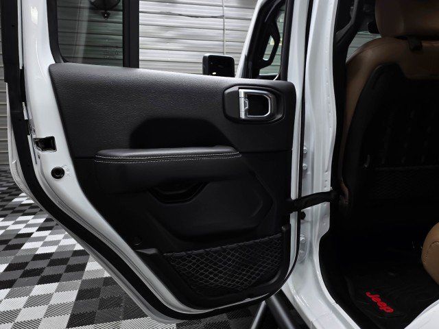 Used 2023 Jeep Wrangler Unlimited Rubicon w/ Xtreme 35 Tire Package AWD/4WD image 36