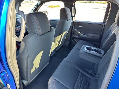 Used 2025 Nissan Frontier PRO-4X image 19