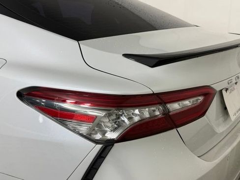 Used 2018 Toyota Camry XSE w/ Driver Assist Package FWD image 11