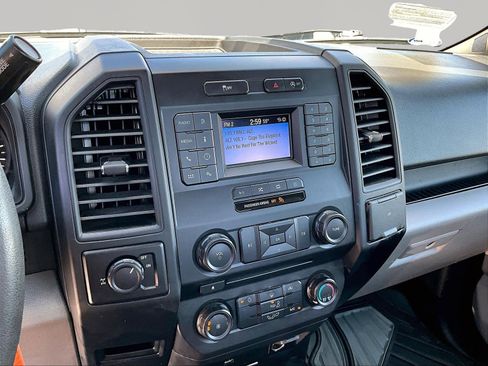 Used 2018 Ford F150 XL w/ Equipment Group 101A Mid RWD image 9