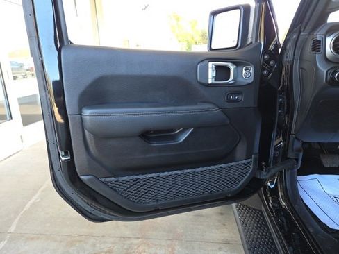 Used 2021 Jeep Wrangler Unlimited Sahara w/ Uconnect 4C Nav & Sound Group image 41