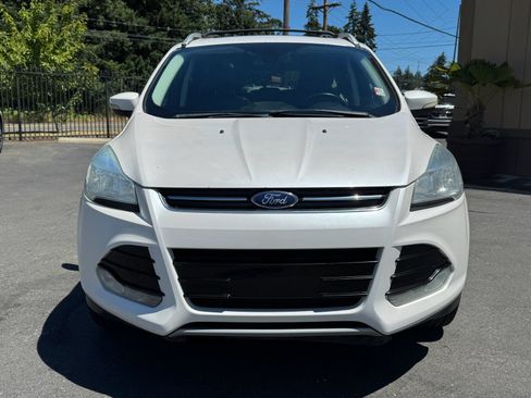 Used 2016 Ford Escape Titanium w/ Canadian Touring Package AWD/4WD image 2