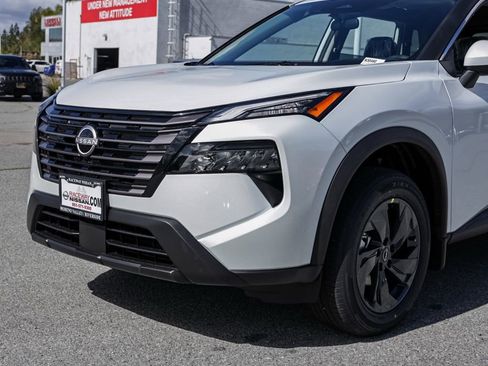 New 2026 Nissan Rogue SV image 10