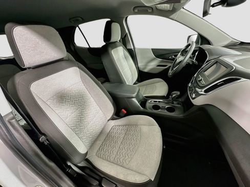 Used 2022 Chevrolet Equinox LS w/ LS Convenience Package AWD/4WD image 25