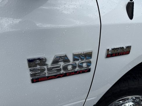 Used 2018 RAM 2500 Tradesman w/ Chrome Appearance Group AWD/4WD image 11