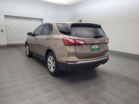 Used 2018 Chevrolet Equinox LT FWD image 5