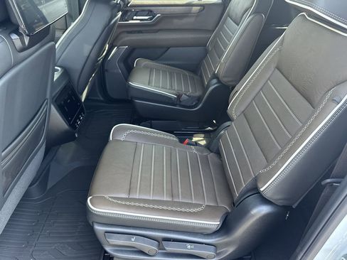 New 2026 GMC Yukon XL Denali Ultimate image 24