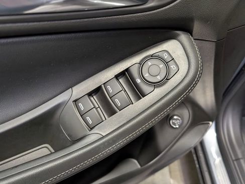 Used 2022 Buick Encore GX Select AWD/4WD image 13