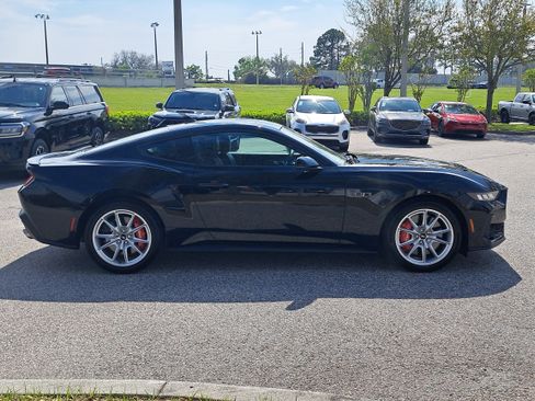 Used 2024 Ford Mustang GT Premium image 4
