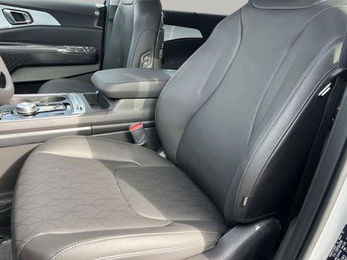 New 2026 Kia Carnival SX w/ SX Dark Edition Package FWD image 29