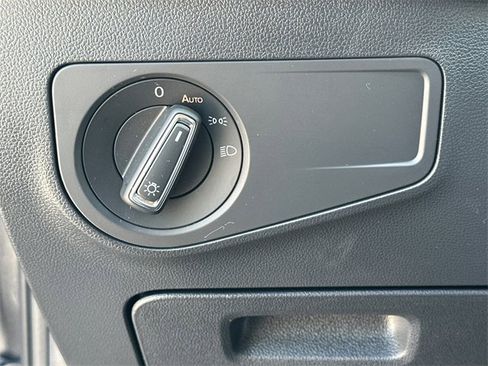 Certified 2024 Volkswagen Tiguan SE R-Line image 35