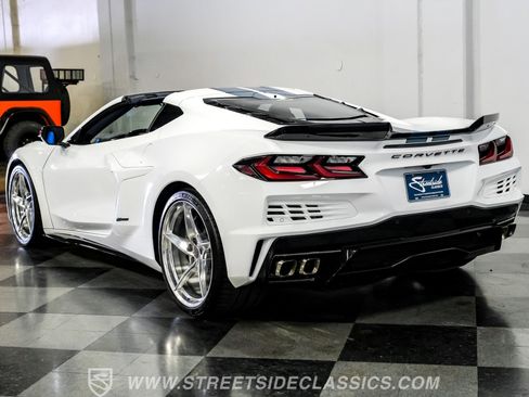 Used 2024 Chevrolet Corvette E-Ray w/ ZER Performance Package AWD/4WD image 10