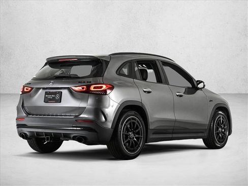 Used 2022 Mercedes-Benz GLA 35 AMG 4MATIC image 5