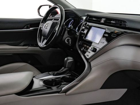 Used 2019 Toyota Camry SE image 20