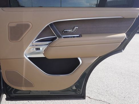 New 2026 Land Rover Range Rover Long Wheelbase SE image 25