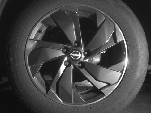 Used 2025 Nissan Rogue SV FWD image 14