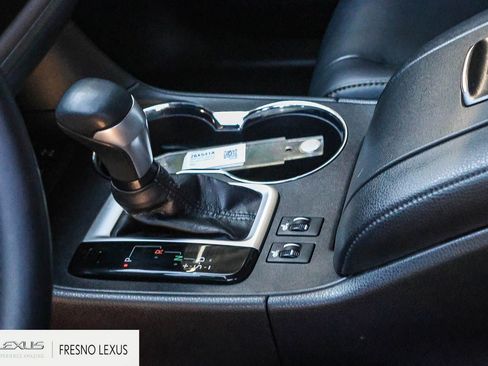 Used 2019 Toyota Highlander XLE w/ Carpet Mat Package (TMS) image 20