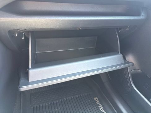 Used 2020 Toyota RAV4 LE w/ All Weather Liner Package AWD/4WD image 31
