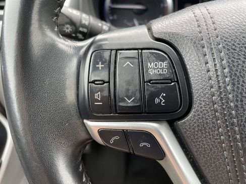 Used 2017 Toyota Highlander XLE FWD image 27