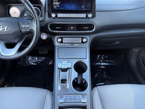 Used 2023 Hyundai Kona Limited image 11