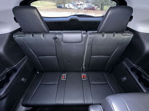 Used 2023 Toyota Highlander XLE image 23