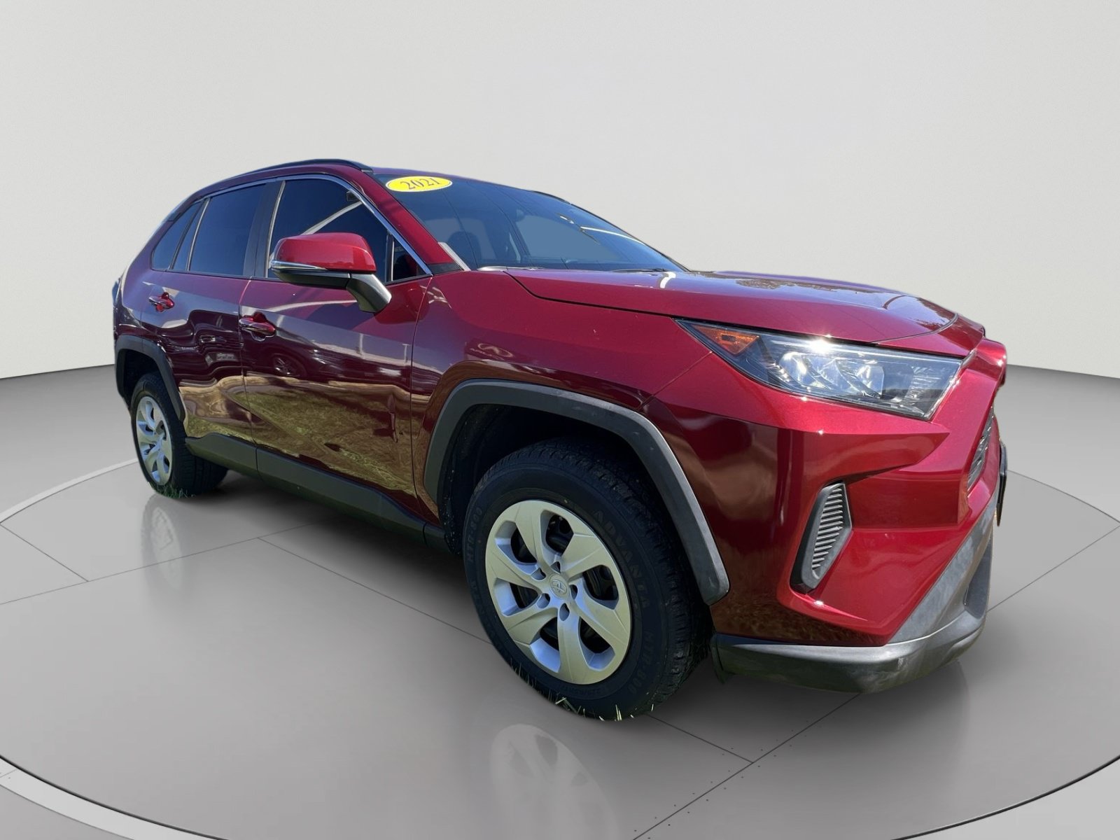 Used 2021 Toyota RAV4 LE AWD/4WD image 7